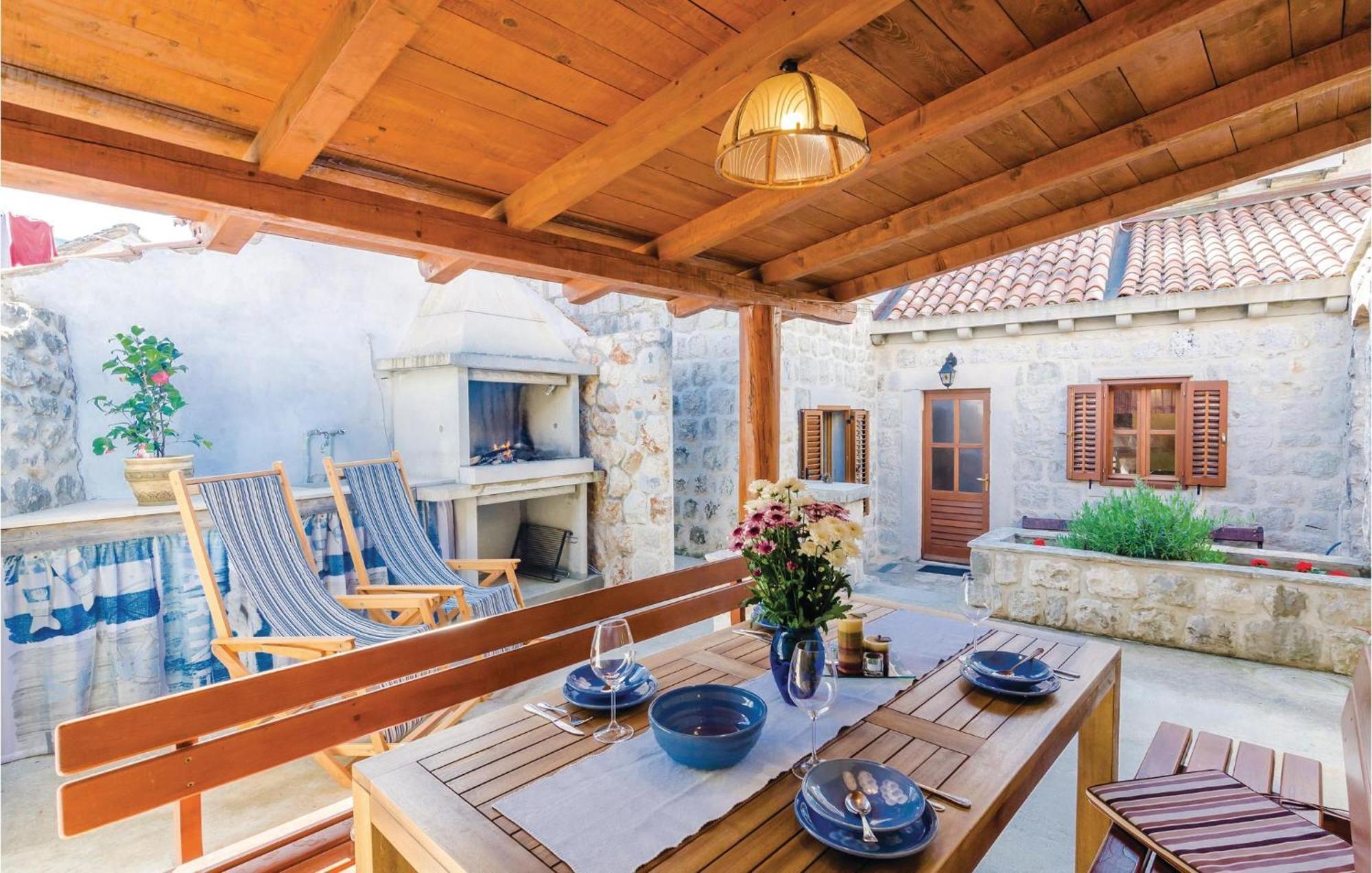 Cozy Home In Slano With Wifi 외부 사진