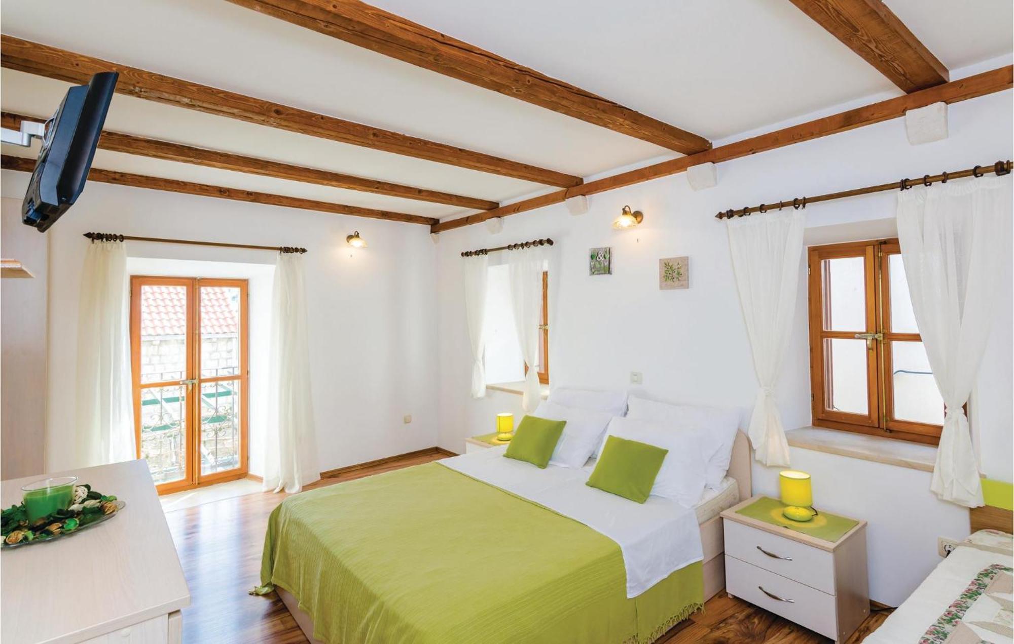 Cozy Home In Slano With Wifi 외부 사진