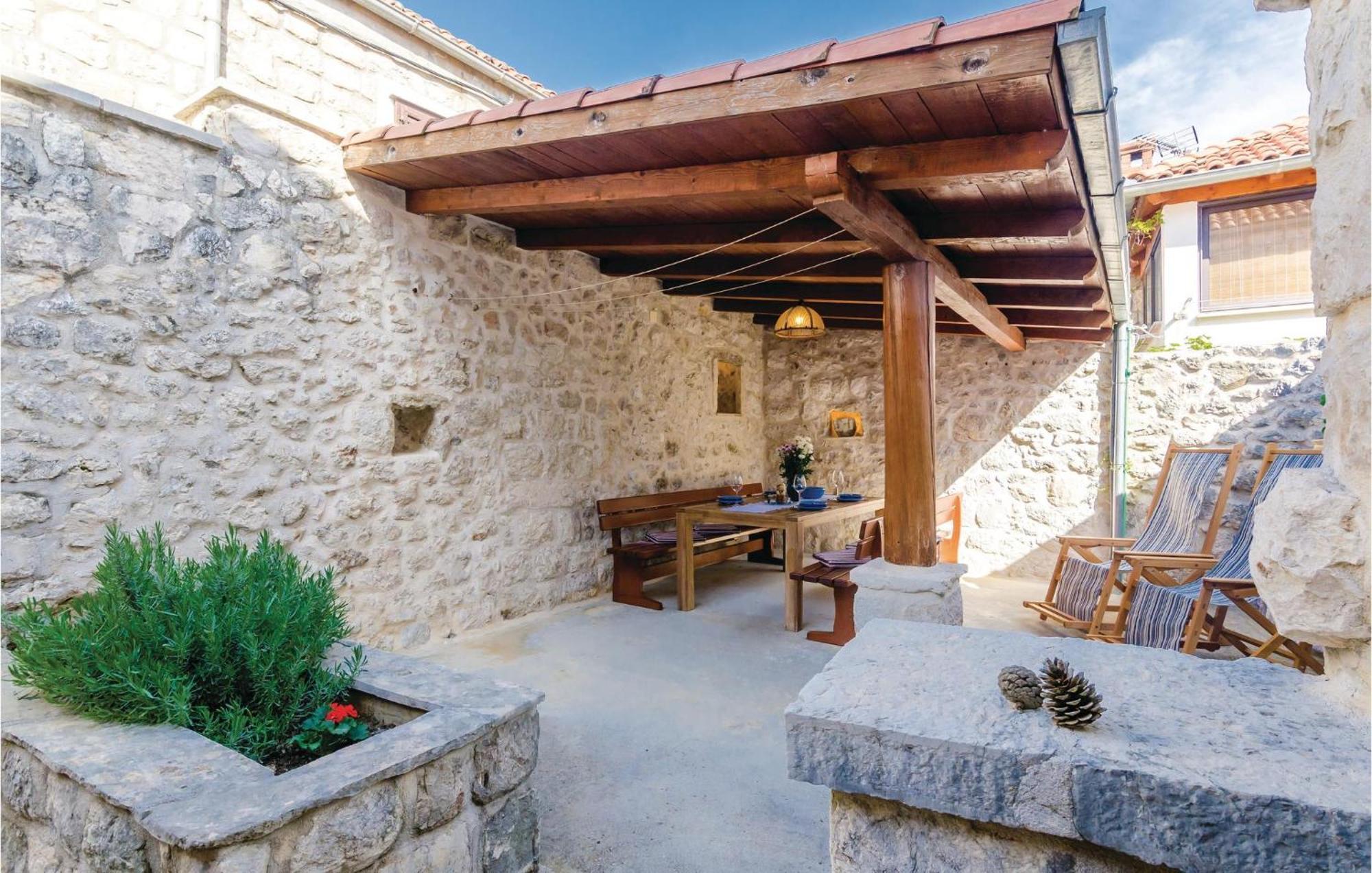 Cozy Home In Slano With Wifi 외부 사진